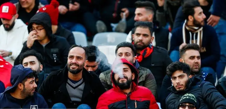 مهمانی غیرقانونی "سیگاری ها" در آزادی!