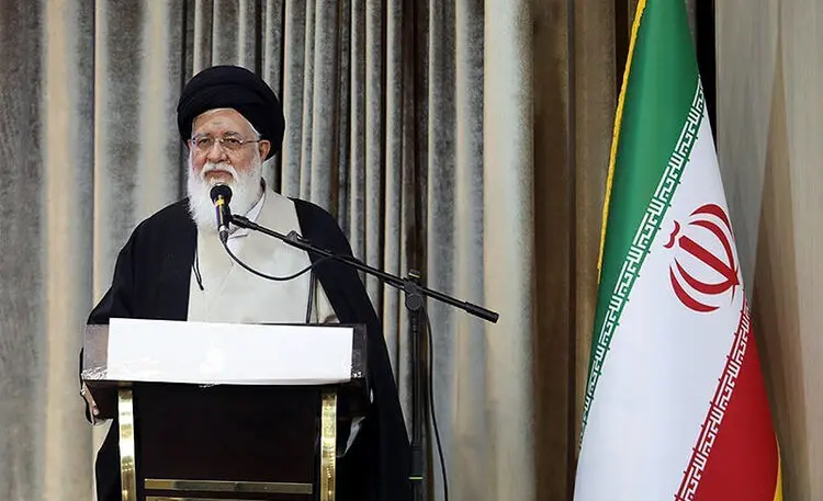 فقهای شورای نگهبان به اندازه وزن برخی نماز شب خوانده‌اند / با دشمن همصدا شده‌اند که این انتخابات تشریفات است