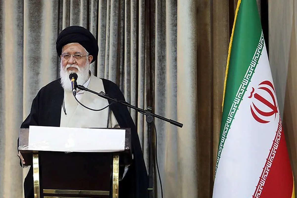 فقهای شورای نگهبان به اندازه وزن برخی نماز شب خواندهاند / با دشمن همصدا شدهاند که این انتخابات تشریفات است