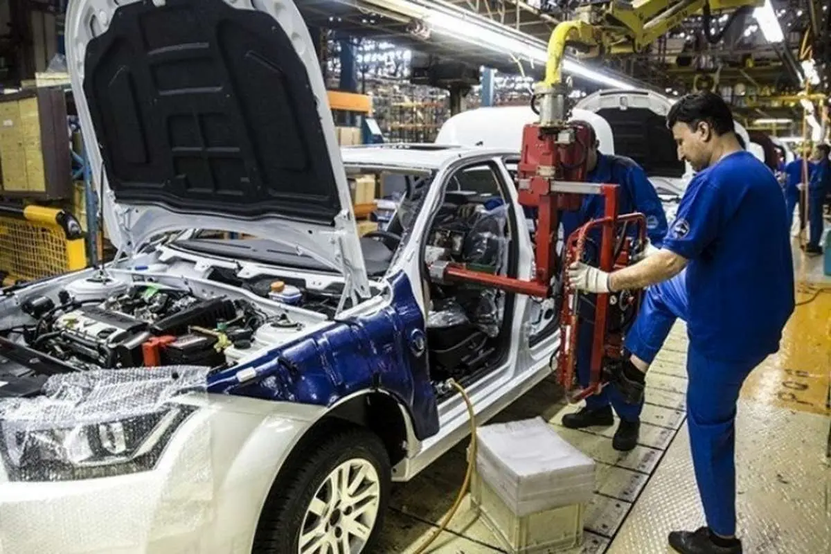 قیمت روز خودروهای سایپا و ایران خودرو شنبه ۱۹ بهمن؛ دنا پلاس توربو ۲۰۰ میلیونی شد