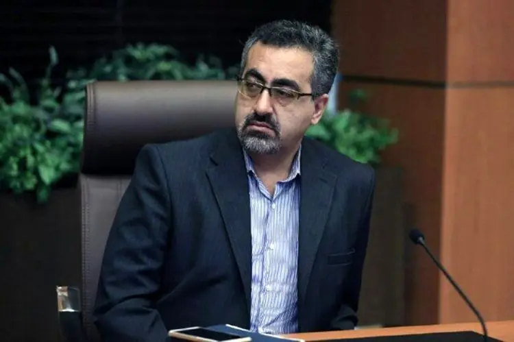 انجام تست کرونا از دانشجویان ایرانی در محل قرنطینه