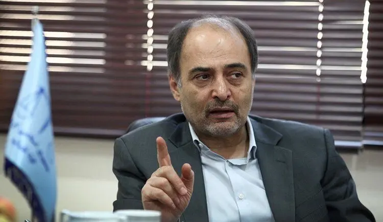 احمدی‌نژاد فرهنگ را هم از ما گرفت