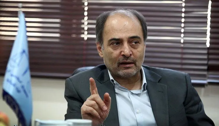 احمدی‌نژاد فرهنگ را هم از ما گرفت