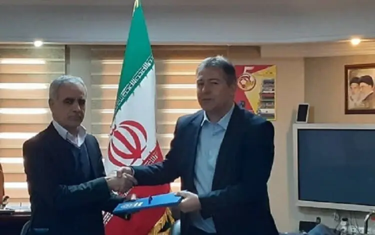 (عکس) امضای قرارداد سرمربی جدید تیم ملی