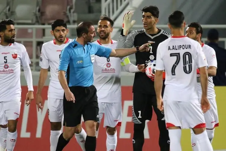شکست پرسپولیس در قطر با نمایشی پرانتقاد