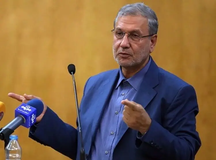 روحانی تا ۱۲ مرداد ۱۴۰۰ هست و استعفا نمی‌دهد/ منظور از "جمهوری نو" انتخابات است
