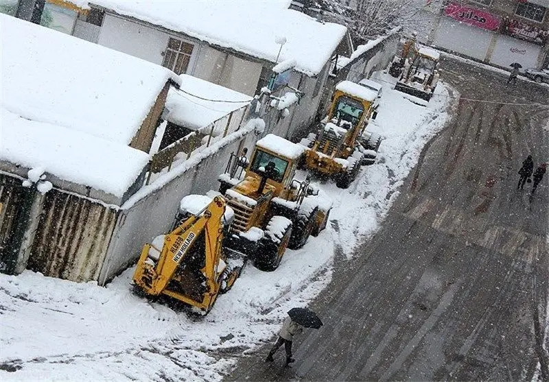 (تصاویر) رشت زیر بارش شدید برف