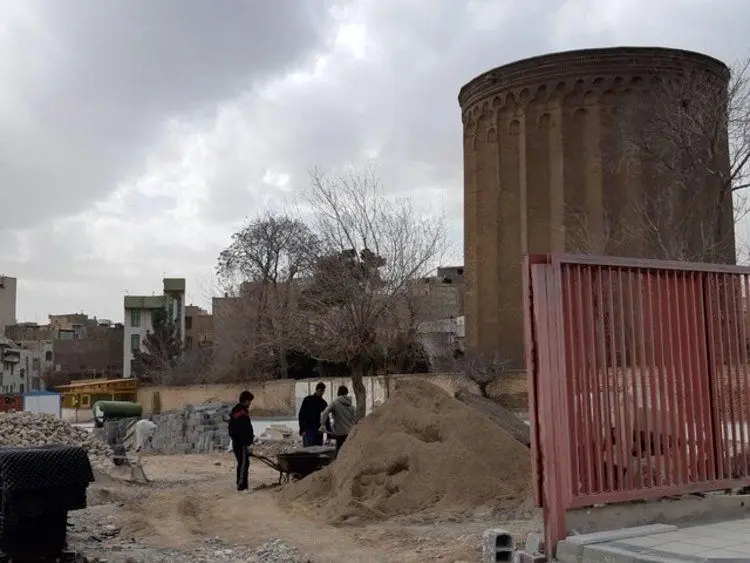 اگر این برج فروبریزد، تاریخ‌مان فرومی‌ریزد