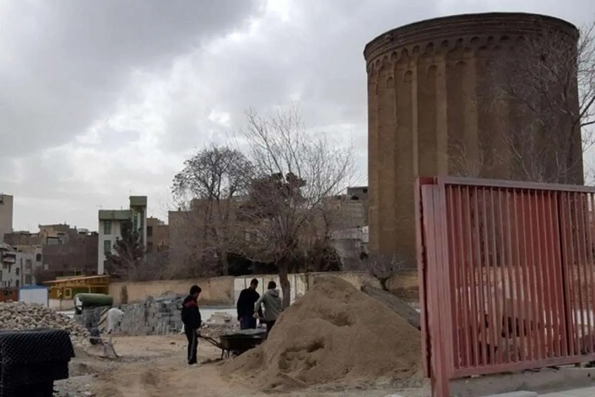 اگر این برج فروبریزد، تاریخمان فرومیریزد