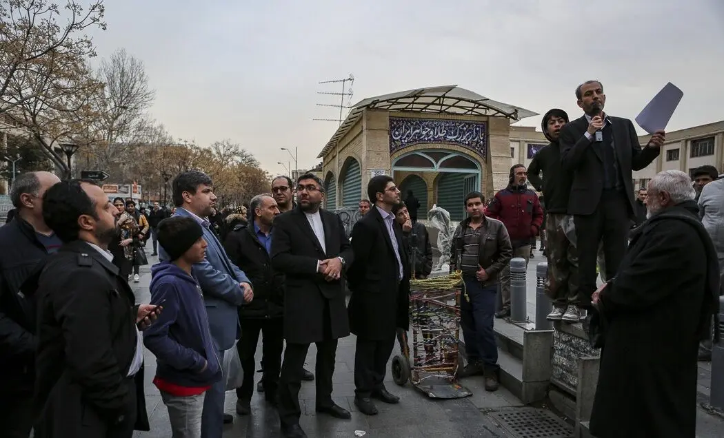 (تصاویر) معرکه‌ کاندیداهای اصولگرا در بازار تهران