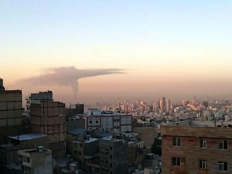 دود غلیظ در آسمان تهران