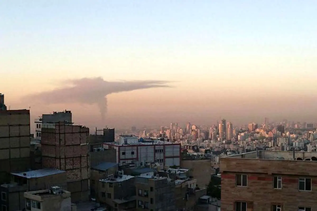 دود غلیظ در آسمان تهران