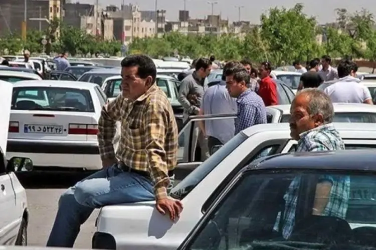 قیمت روز خودروهای سایپا و ایران خودرو سه شنبه ۲۹ بهمن؛ سایه آرامش در بازار خودرو