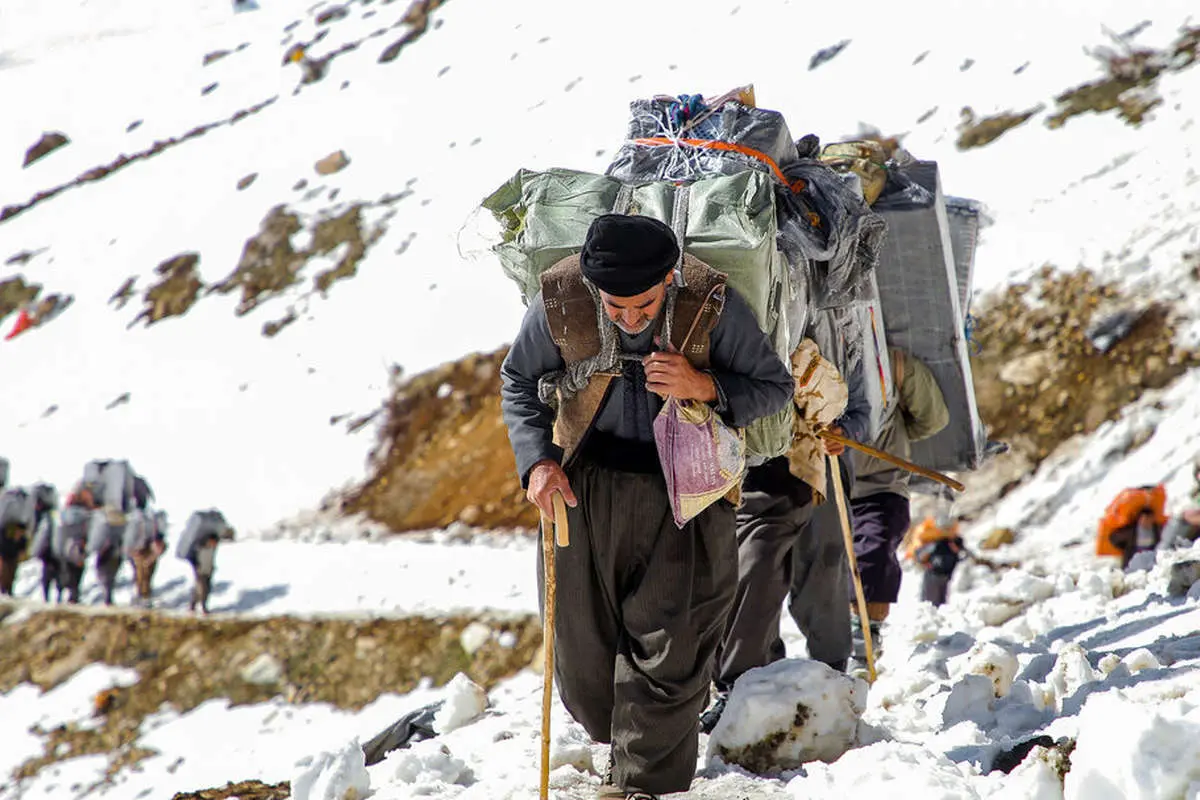 (تصاویر) کولبری در برف