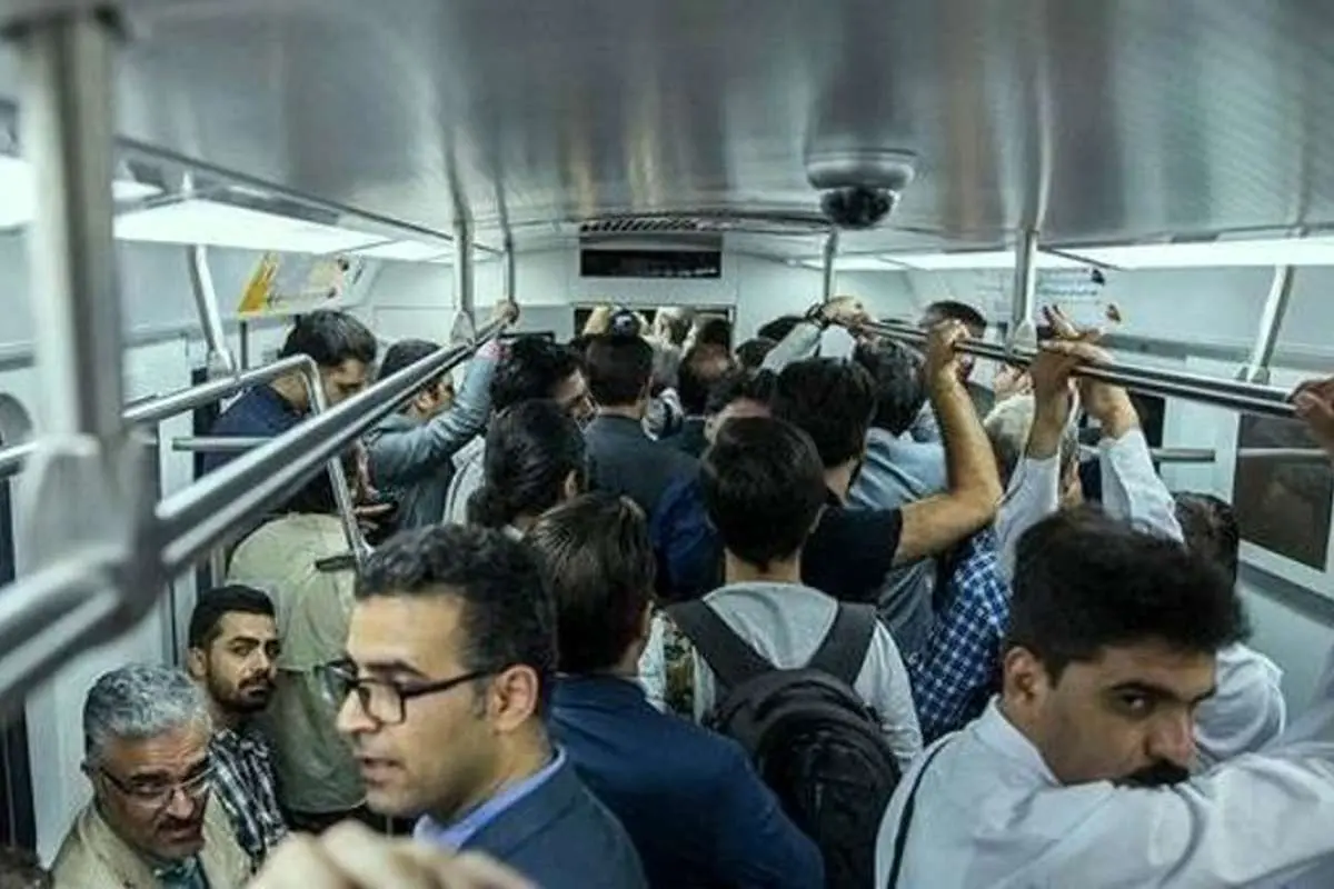 سایه سنگین کرونا بر سر مسافران مترو