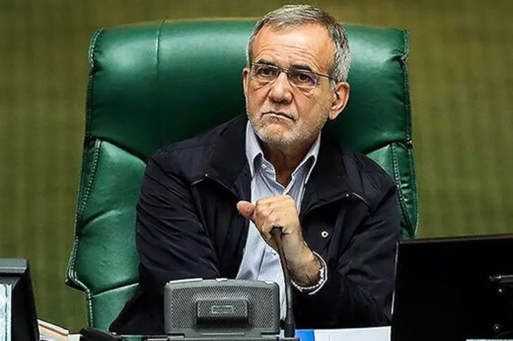 پزشکیان: باید قم را قرنطینه می‌کردند/ آمارها واقعی نیست