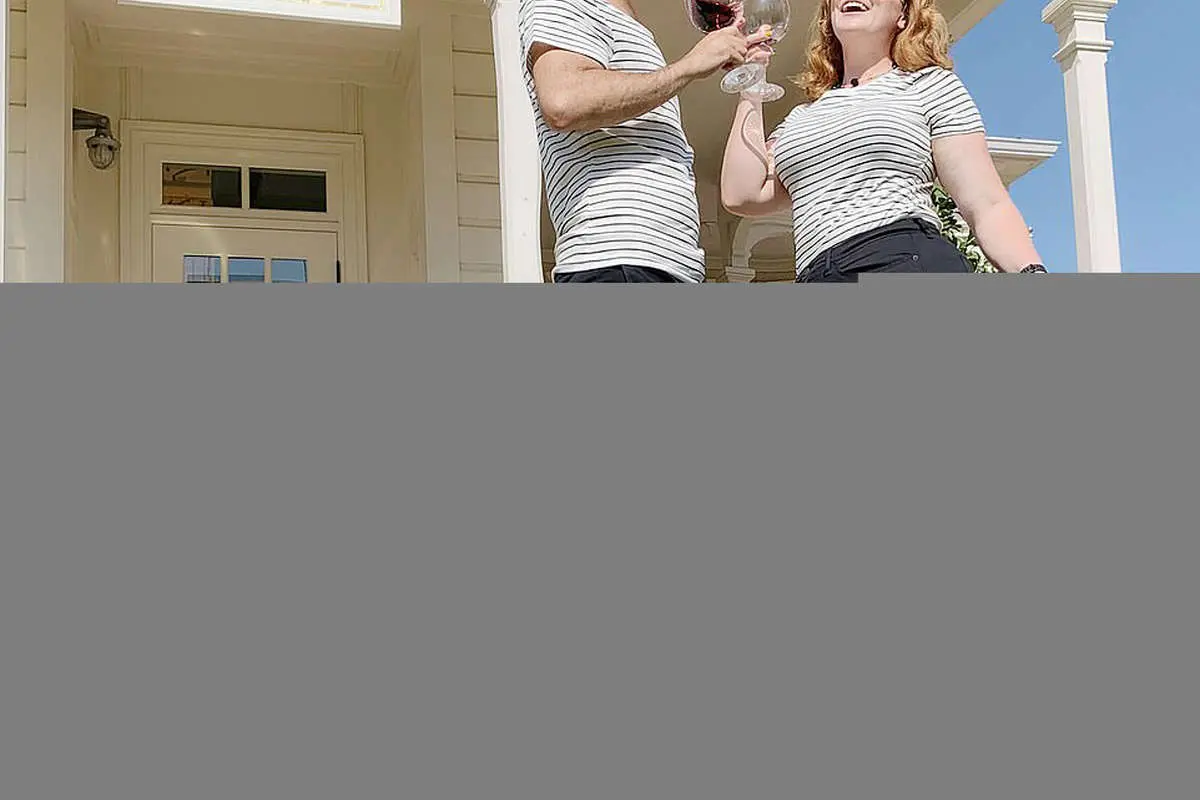 (تصاویر) ست لباس یک زوج با لاکپشت!