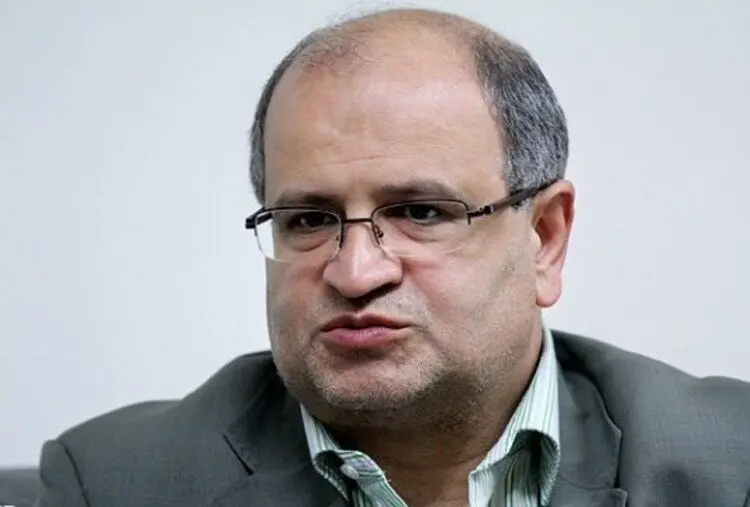 علیرضا زالی: مراجعه به مراکز درمانی هر روز بیشتر می‌شود
