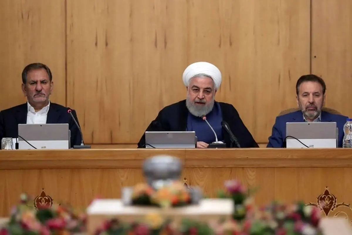 روحانی: آن‌ها که درباره FATF بهانه به دست آمریکا دادند، پاسخگو باشند