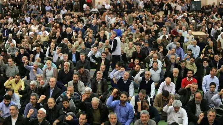 کرونا نماز جمعه را تعطیل نکرد