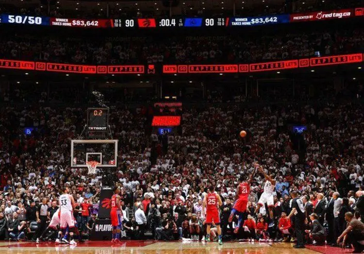 رقابت‌های بسکتبال NBA تعلیق شد