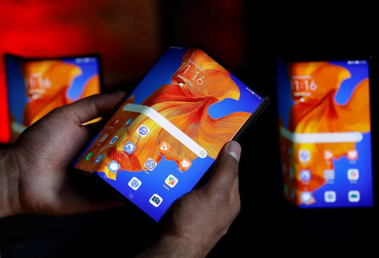 اتمام موجودی گوشی تاشوی Huawei Mate Xs در چند ثانیه