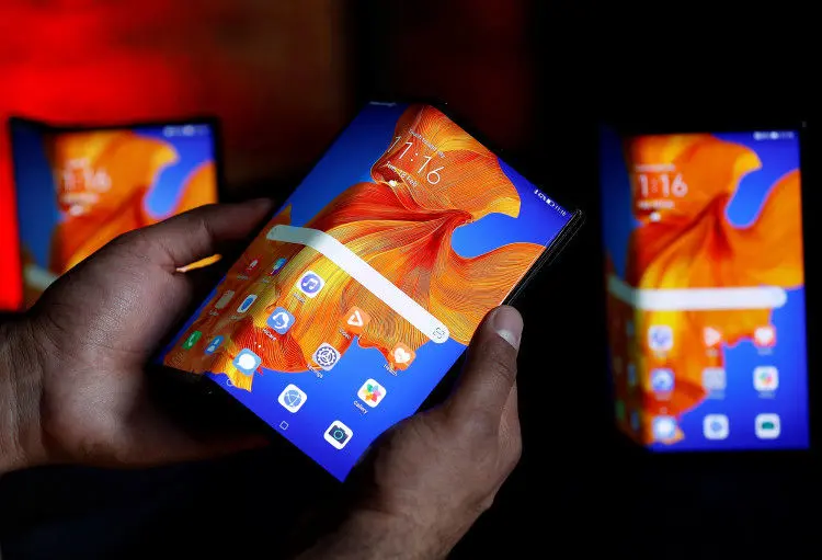 اتمام موجودی گوشی تاشوی Huawei Mate Xs در چند ثانیه