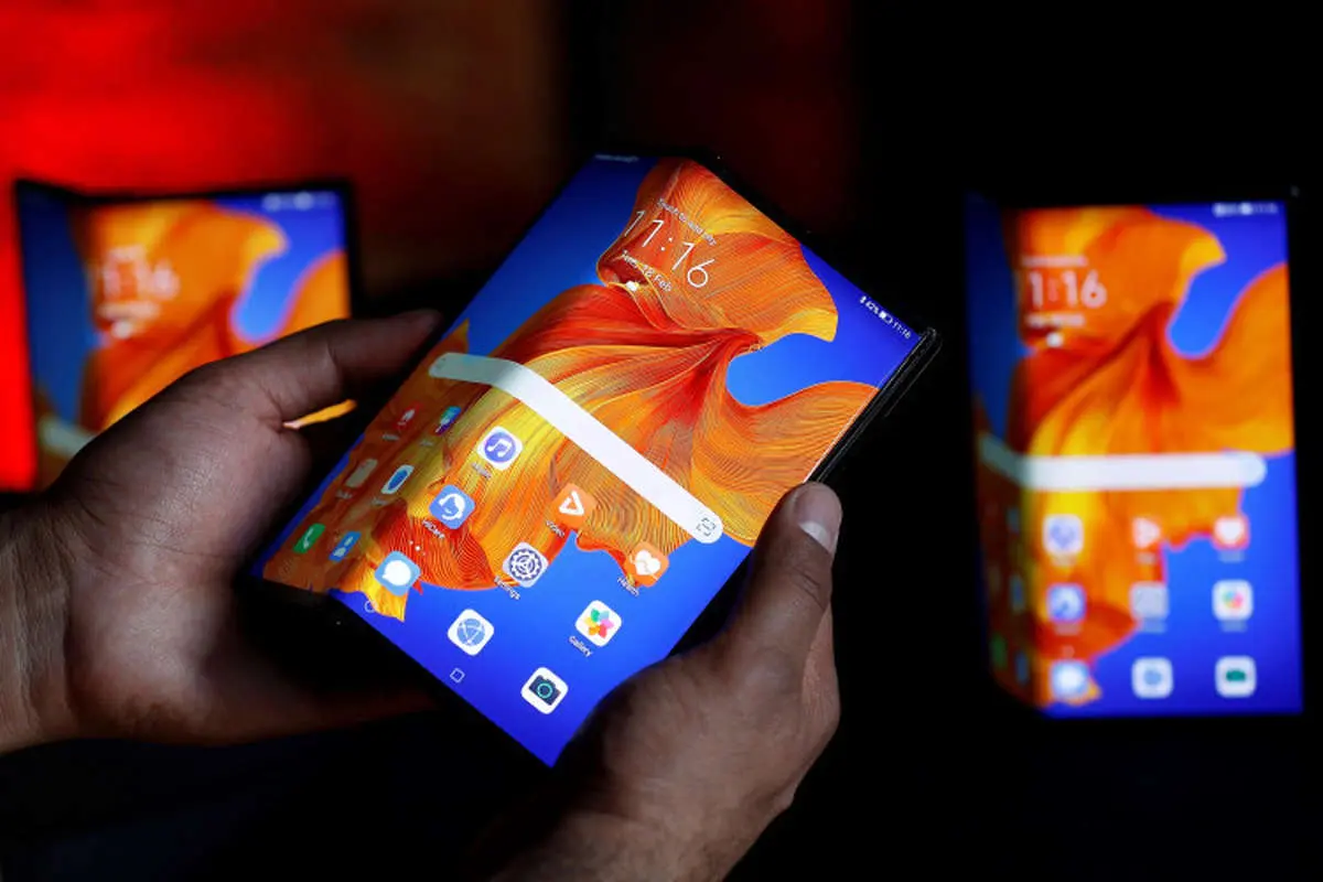 اتمام موجودی گوشی تاشوی Huawei Mate Xs در چند ثانیه