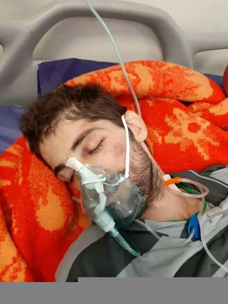 قهرمان سابق کشتی را در کمپ ترک اعتیاد زدند تا به کما برود
