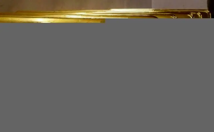 ریزش قیمت طلا در پی هجوم فروشندگان به بازار