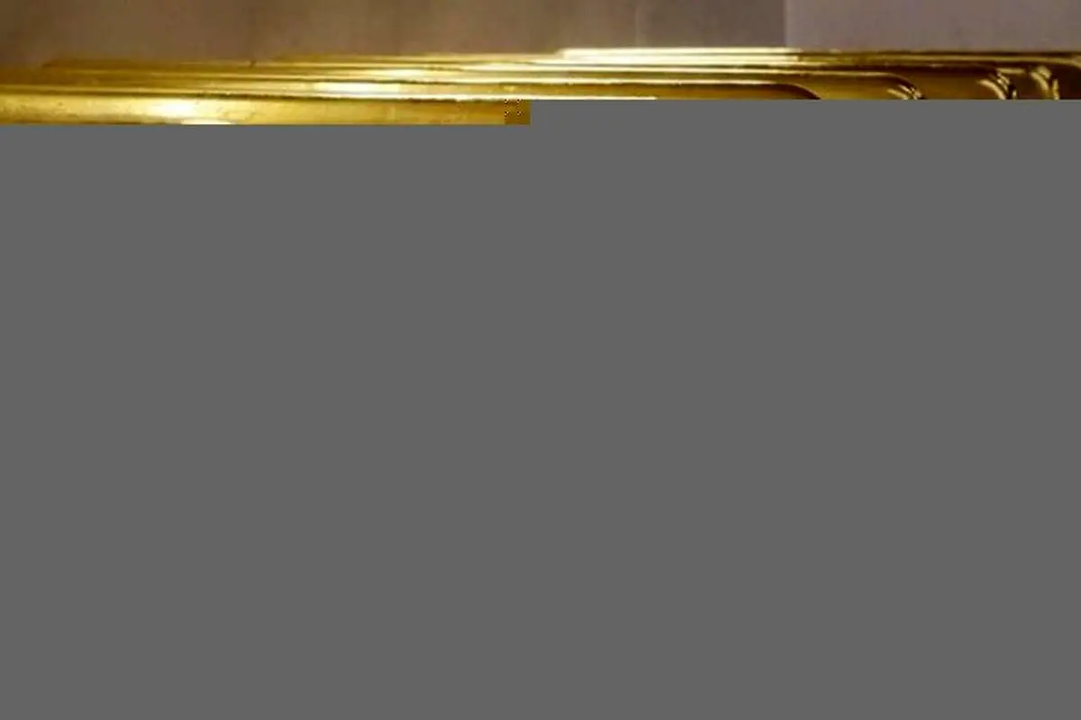 ریزش قیمت طلا در پی هجوم فروشندگان به بازار