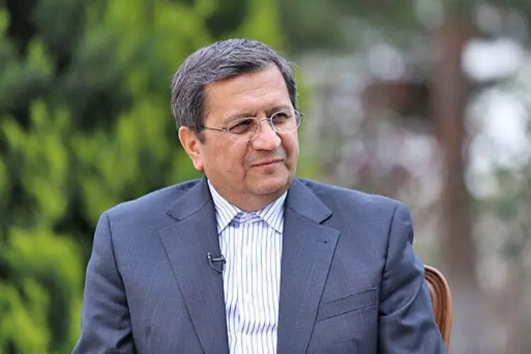 همتی: ذخایر ارزی فوق‌العاده است/ وارد نوسانات بازار نمی‌شویم