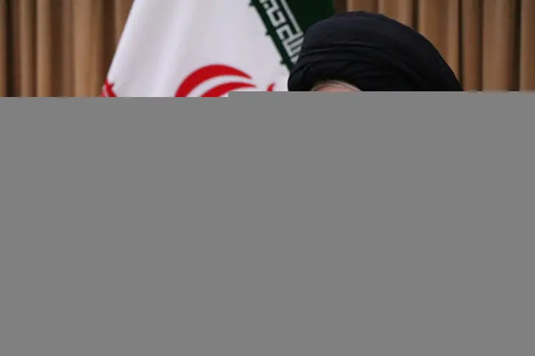 واکنش علم‌الهدی به بسته شدن درب‌های حرم امام رضا (ع)