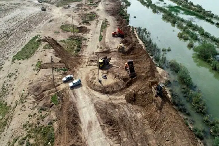 شکستگی سیل‌بند‌ها در دشت آزادگان
