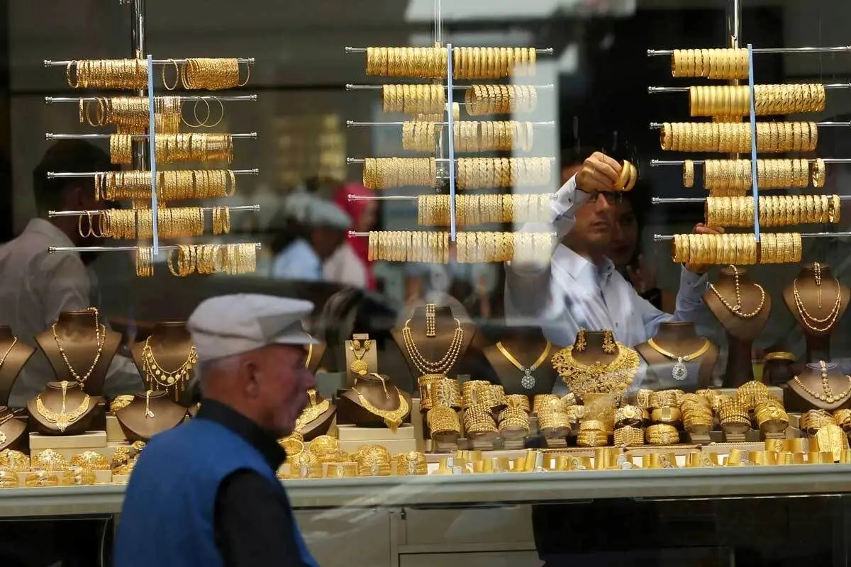 درخشش طلا مقابل بورس و دلار 