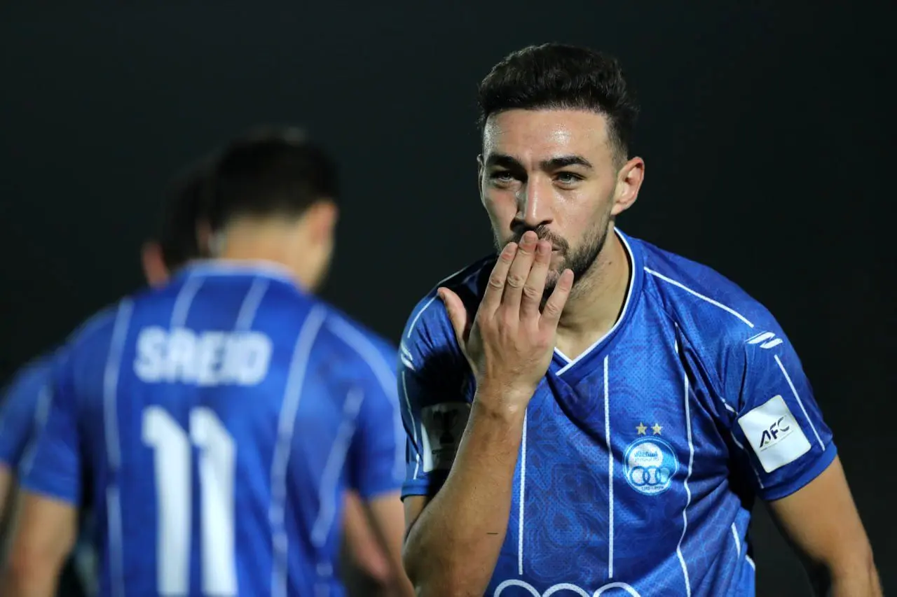 بهترین بازیکن زمین در بازی استقلال مقابل الوحدات