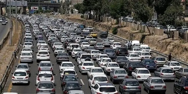 ترافیک نیمه سنگین در آزادراه قزوین_کرج_تهران