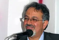 احمد شیرزاد: ادامه مذاکرات در سطح فعلی بی‌فایده است