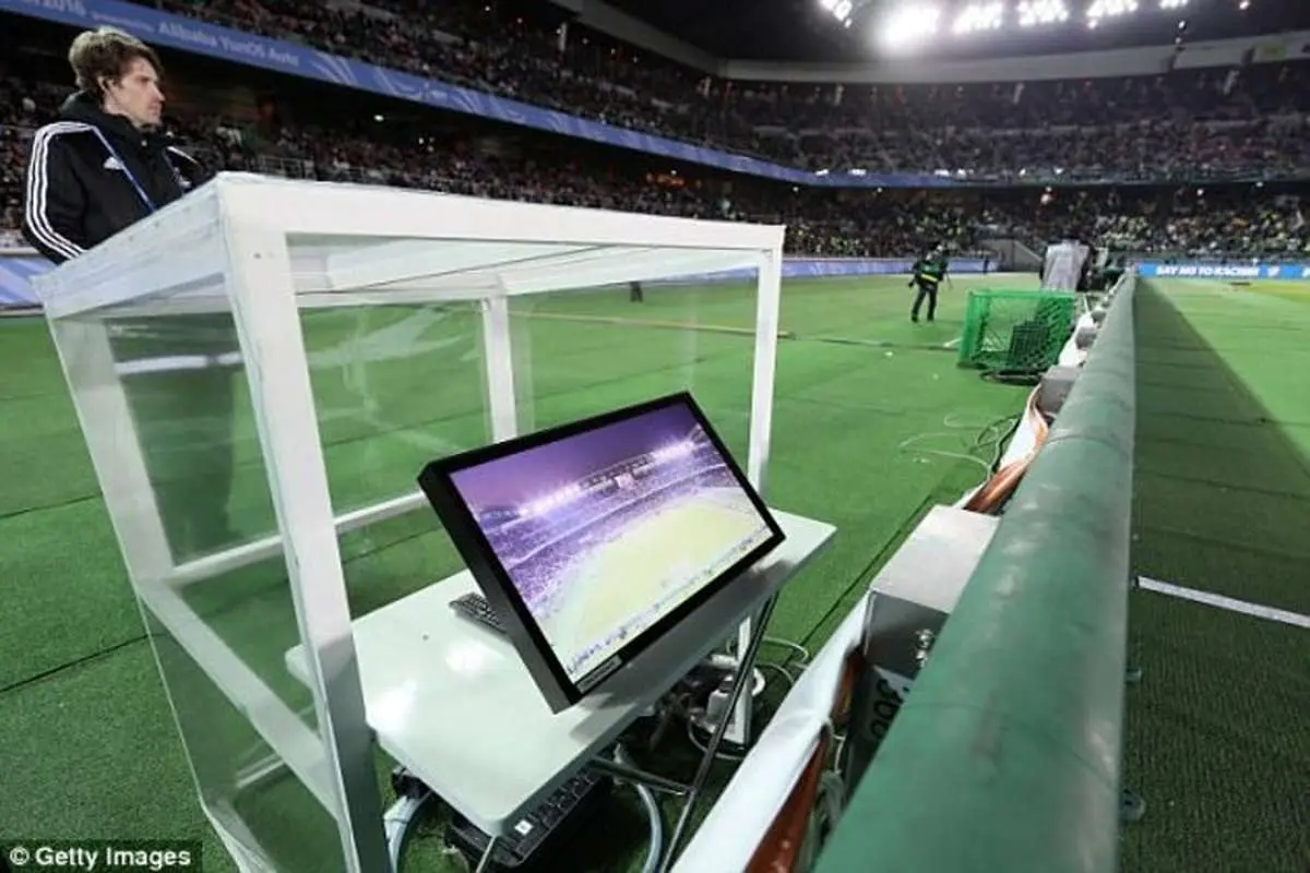VAR در سه ورزشگاه ایران راه میافتد