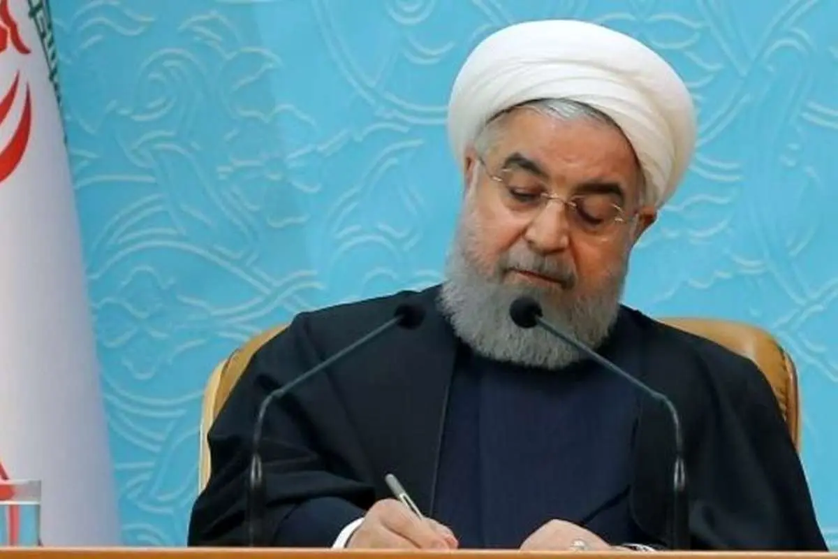 تماس روحانی با همتی درباره رفع توقیف ۱.۶ میلیارد دلار