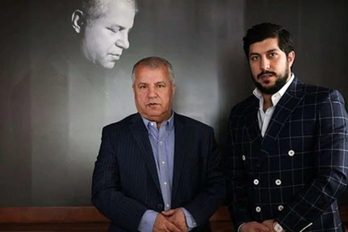 (عکس) محمد پروین از بیمارستان مرخص شد