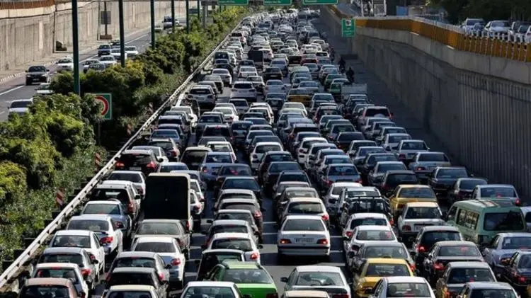 ترافیک سنگین در ۹ بزرگراه شهر تهران