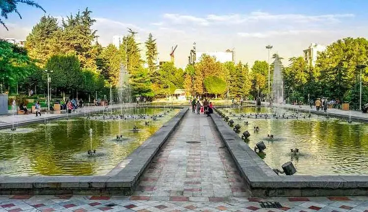 پارک‌ها و بوستان‌های تهران تعطیل شد