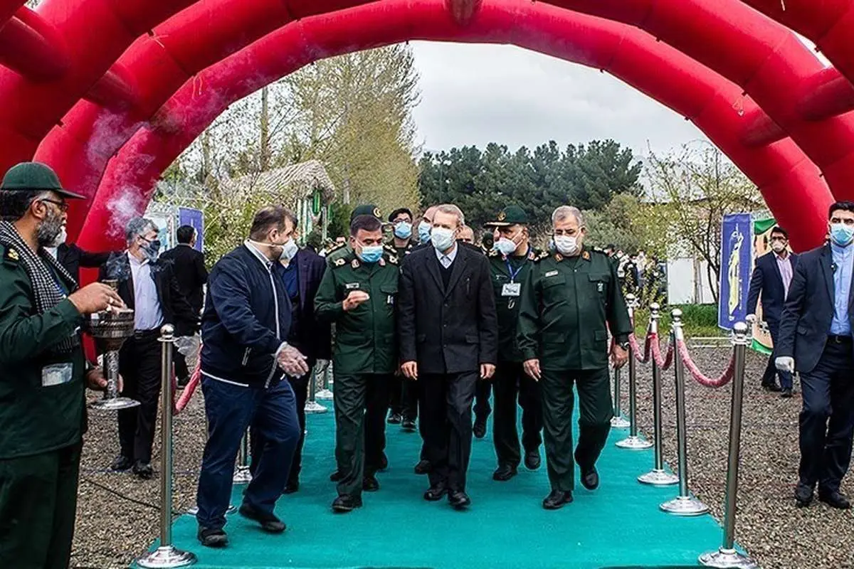 (تصاویر) سان دیدن لاریجانی از رزمایش دفاع بیولوژیک