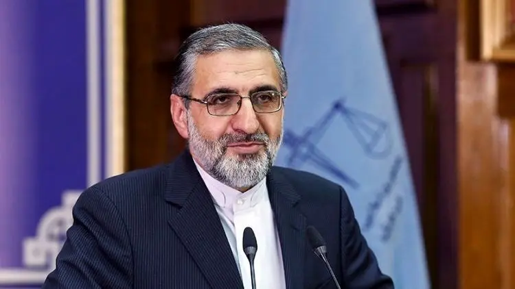 مرخصی ۱۰۰ هزار زندانی تا پایان فروردین تمدید شد