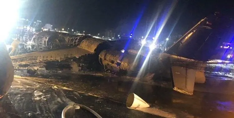 (ویدئو) سقوط هواپیمای حامل بیمار مبتلا به کرونا در فیلیپین