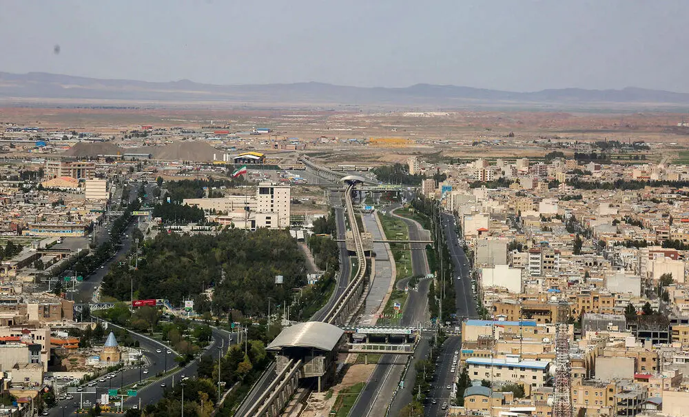 تصاویر هوایی شهر قم در روز طبیعت