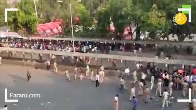 (ویدئو) حمله پلیس هند به معترضان به قرنطینه