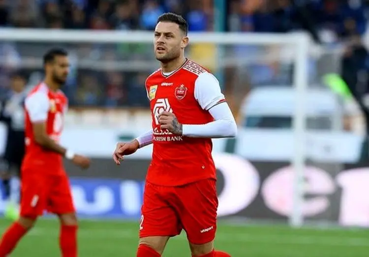 پرسپولیسی‌ها همچنان در پی بازگرداندن مهاجم جنجالی