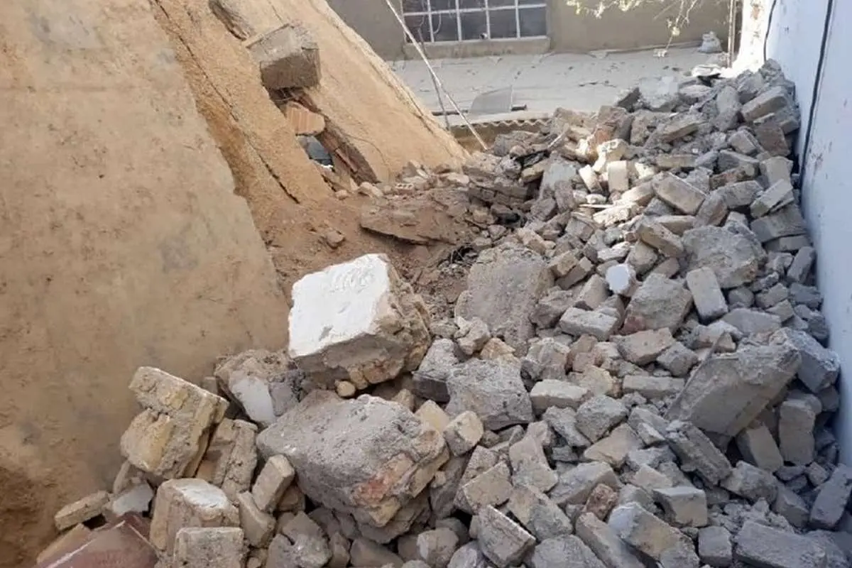 (تصاویر) یک کارگر در جنت آباد زیر آوار رفت
